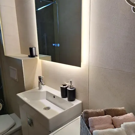 S5 Apartment *